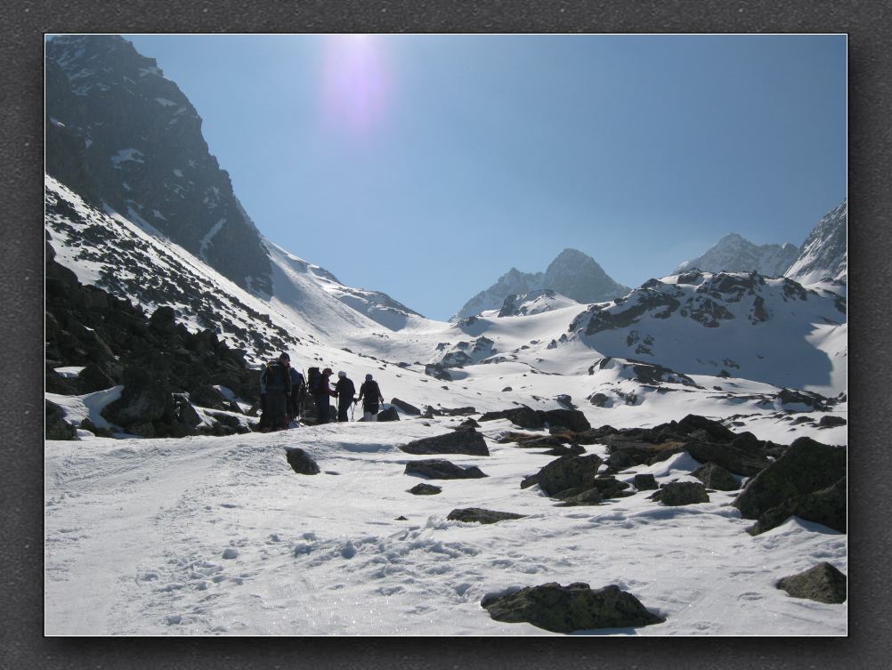 1 Aufstieg zum Surettahorn (im Hintergrund)